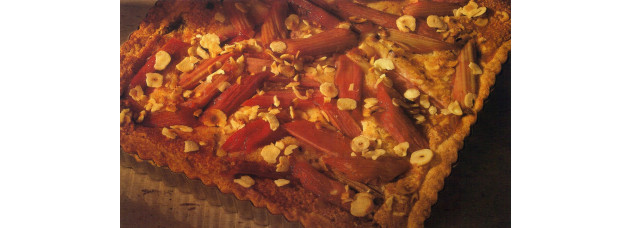 Tarte à la Rhubarbe et Crème Anglaise